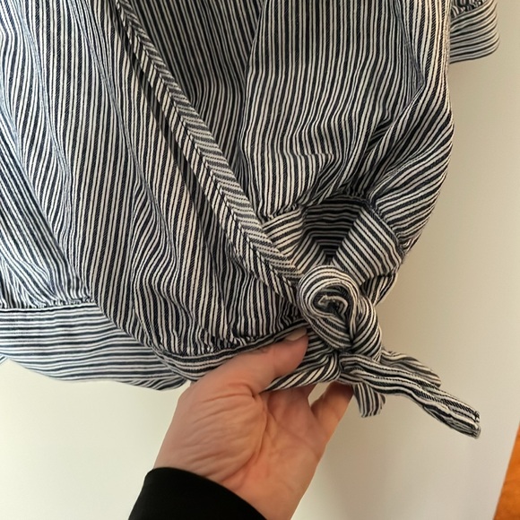 Pinstripe Cropped Wrap Top - Picture 3 of 8